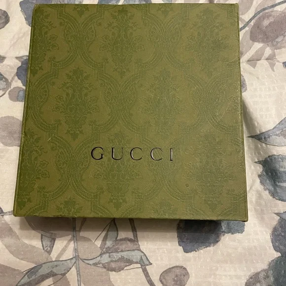 Gucci Brown Belt with Gold GG Buckle - Picture 3 of 3